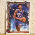 2025-26 TOPPS HOLIDAY VJ EDGECOMBE ROOKIE CARD #H163 PHILADELPHIA 76ERS