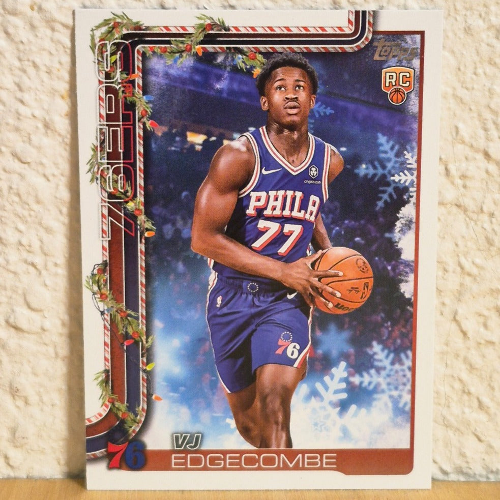 2025-26 TOPPS HOLIDAY VJ EDGECOMBE ROOKIE CARD #H163 PHILADELPHIA 76ERS